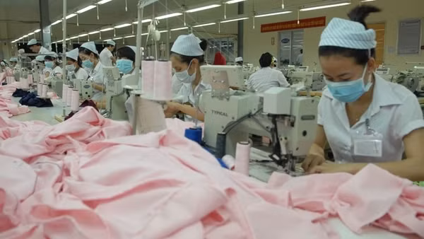 Dự báo 30 - 50% doanh nghiệp giảm thưởng Tết