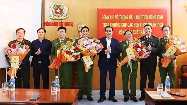 Khen thưởng Công an tỉnh Hà Tĩnh lập nhiều thành tích xuất sắc