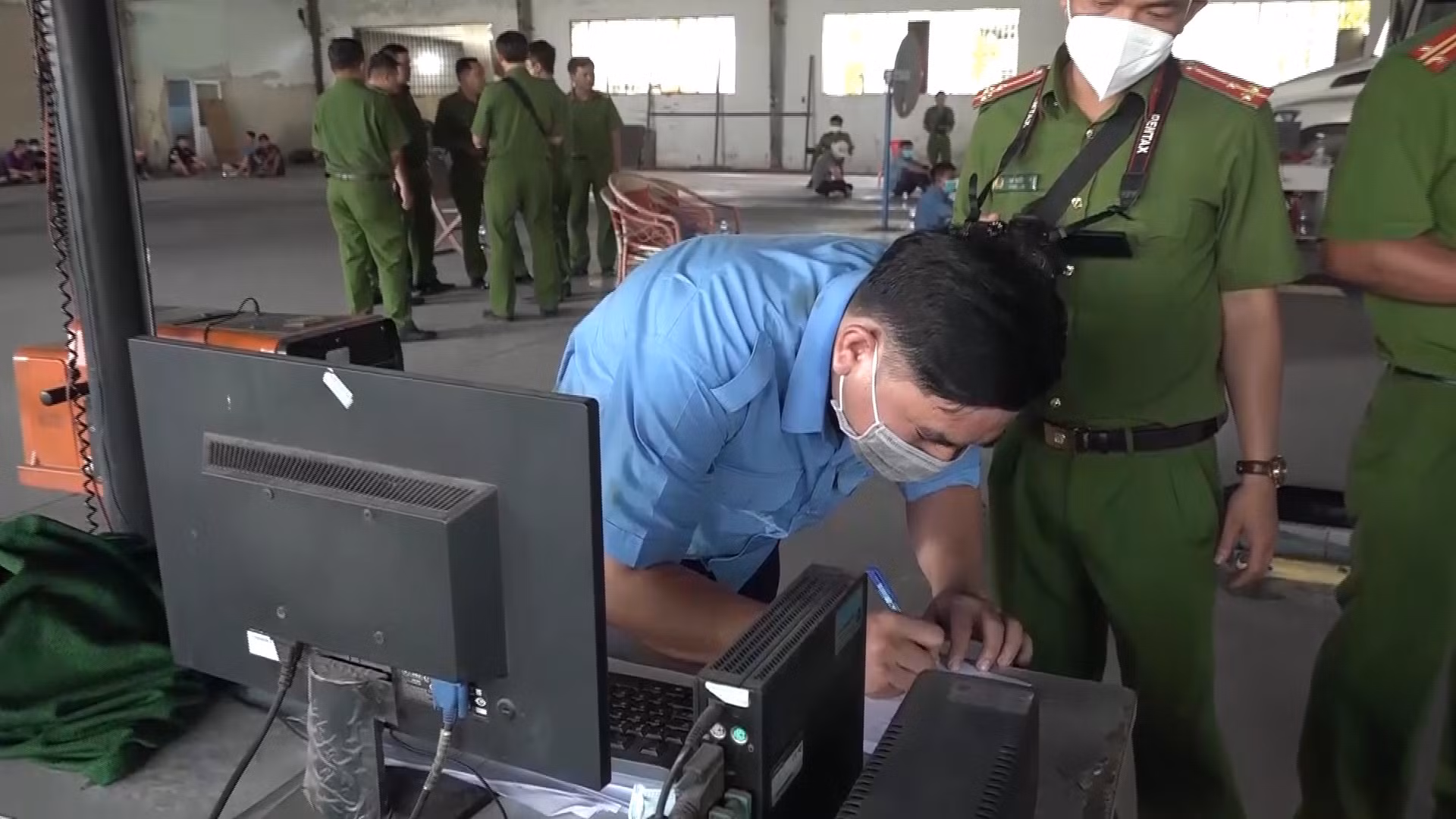 Đã khởi tố 43 đối tượng liên quan sai phạm tại các trung tâm đăng kiểm -0