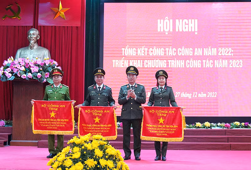 Công an tỉnh Hòa Bình điều tra khám phá án vượt chỉ tiêu 5% -0