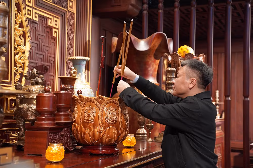 Thượng tướng Nguyễn Ngọc Lâm, Thứ trưởng Bộ Công an dâng hương các Anh hùng liệt sĩ tại Điện Biên -0