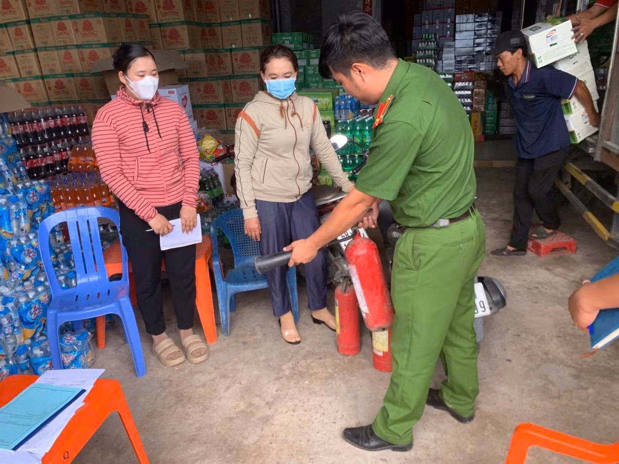 An Giang: Công an phường Hà Tiên triển khai hiệu quả nhiều biện pháp phòng chống tội phạm -0