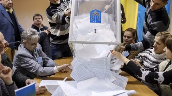 Ukraine và bài toán bầu cử giữa chiến sự