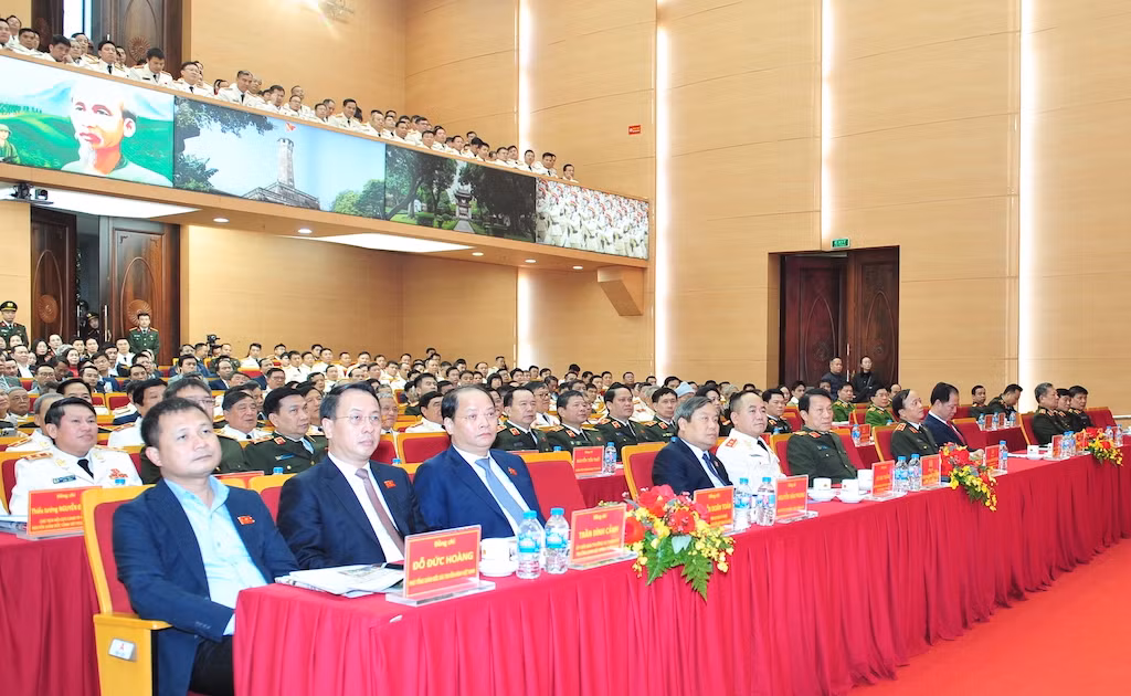 Hoạt động của Công an Thủ đô phải tạo nền tảng, động lực hỗ trợ cho phát triển kinh tế - xã hội -0