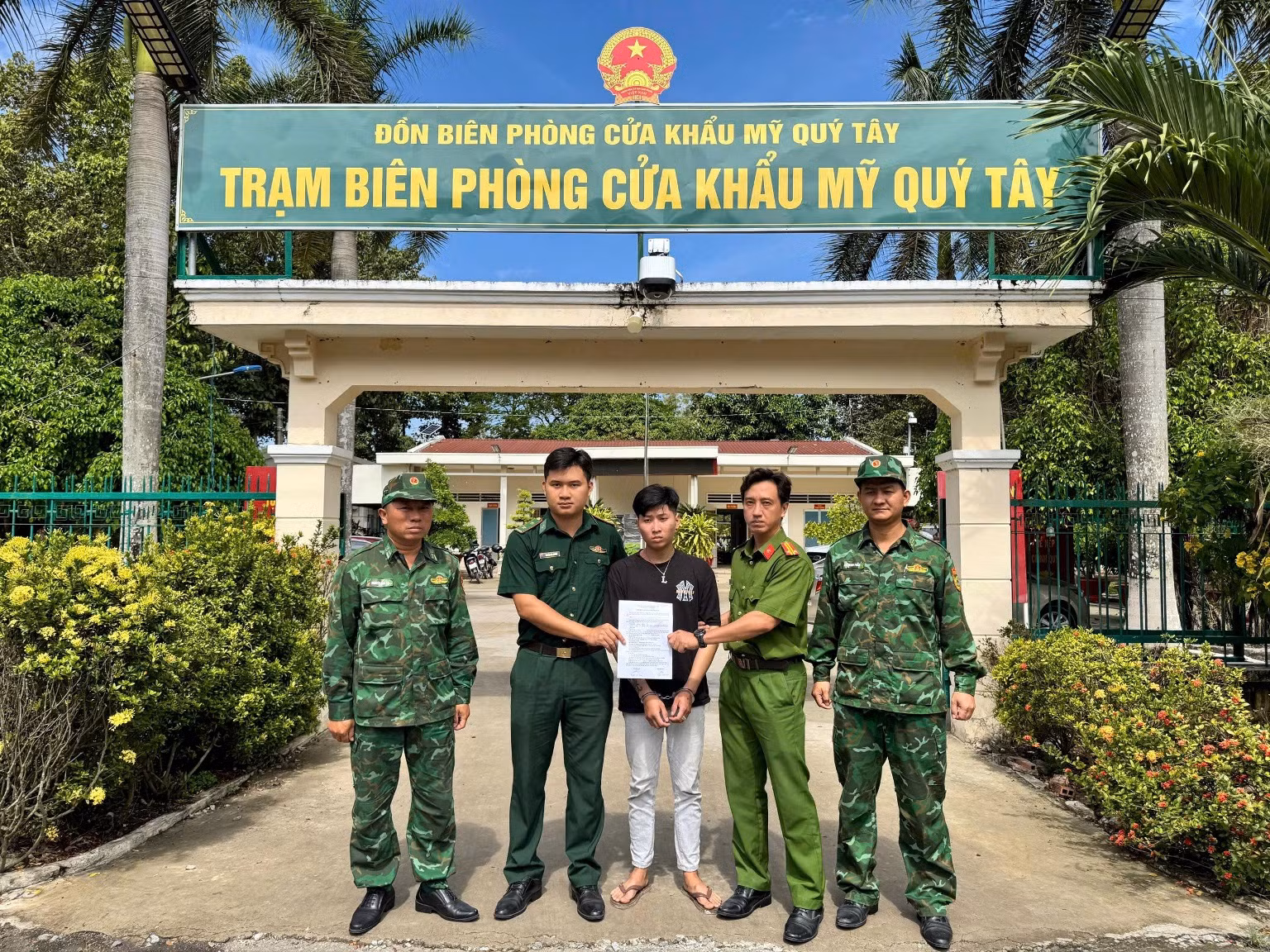 Bắt giữ đối tượng giết người đêm Giáng sinh khi định trốn sang Campuchia -0