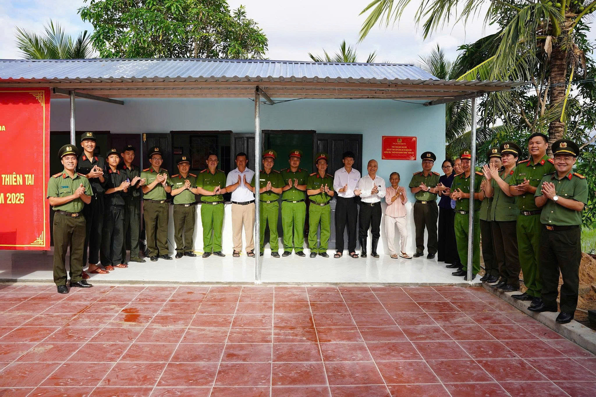 Báo chí phản ánh sinh động hình ảnh người chiến sĩ Công an vì nhân dân phục vụ gắn với phong trào thi đua “Ba nhất” -0