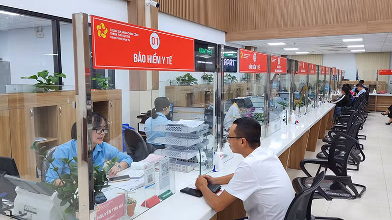 Tổ chức hội nghị ký hợp đồng khám chữa bệnh BHYT năm 2024 -0