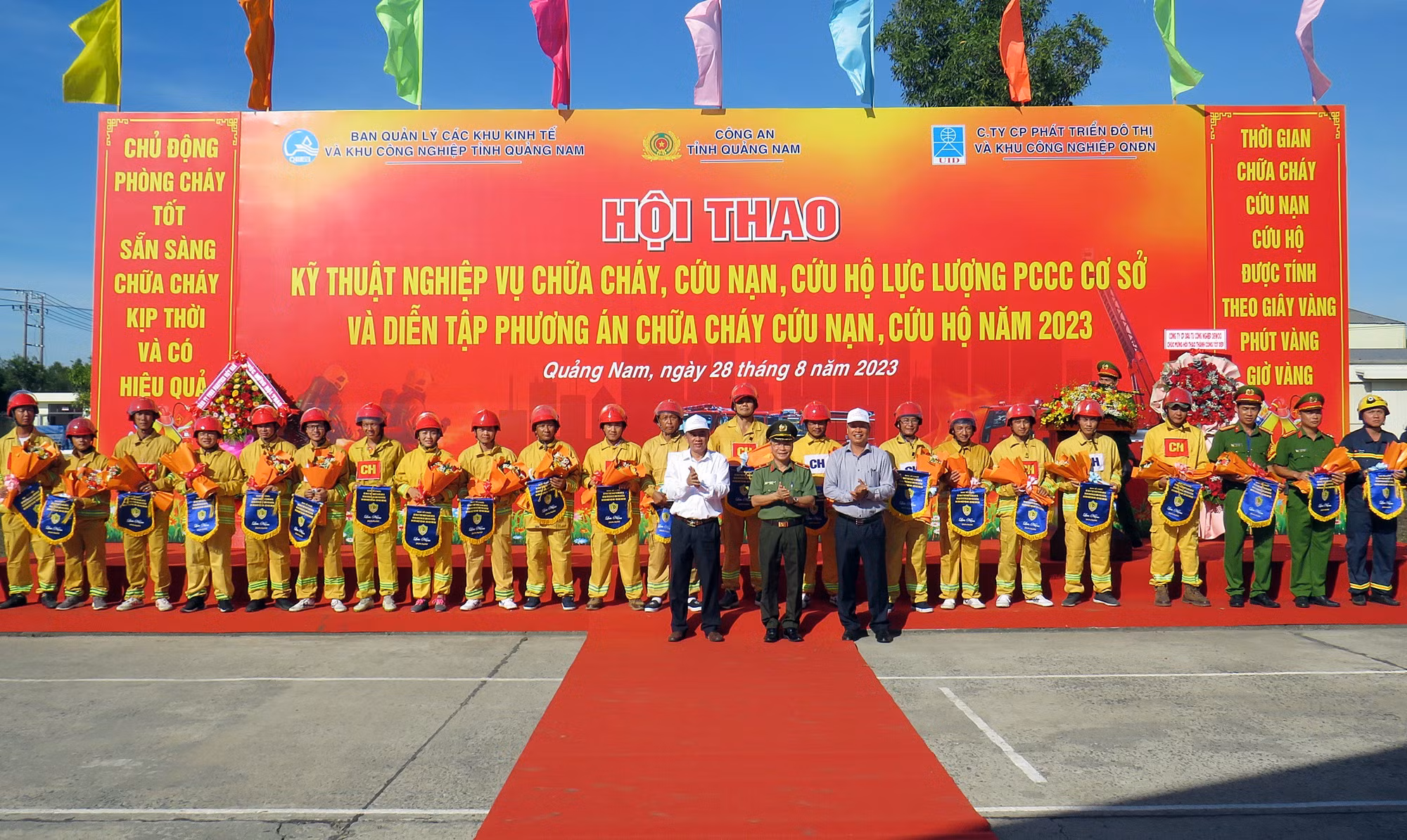 Nâng cao năng lực chữa cháy và cứu nạn, cứu hộ cho lực lượng cơ sở -0