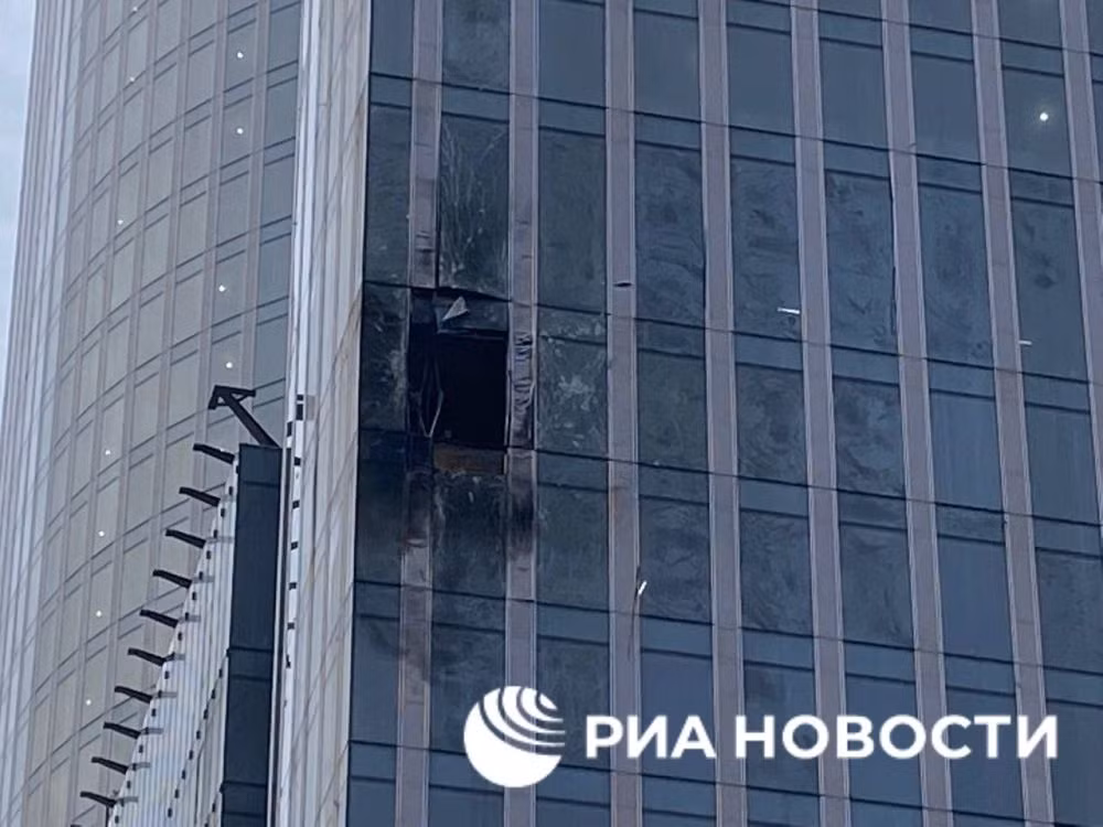 UAV Ukraine đâm vào tòa nhà ở trung tâm tài chính Moscow -0