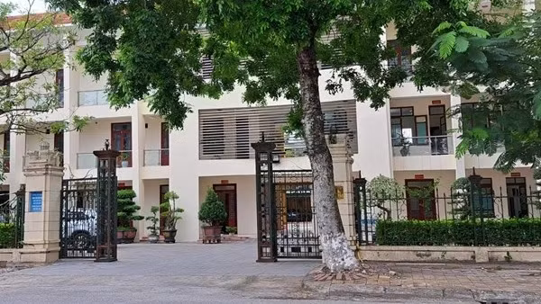 Tạm đình chỉ công tác Phó Giám đốc Sở Văn hoá, Thể thao và Du lịch tỉnh Thái Bình