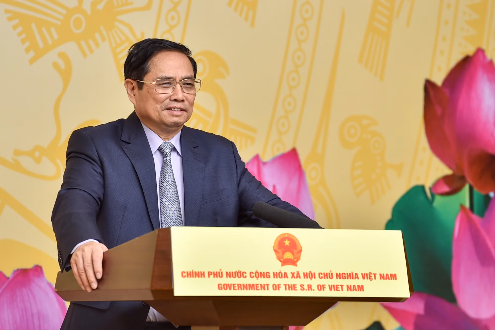 Mỗi người hãy luôn là một người học trò, một nhà giáo dục trong sự nghiệp trồng người* -0