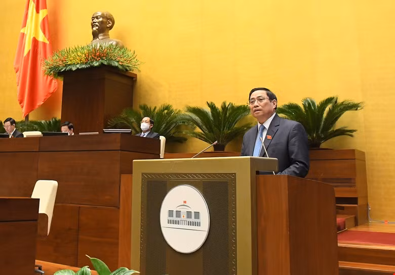 Thủ tướng Phạm Minh Chính trình bày báo cáo trước Quốc hội.