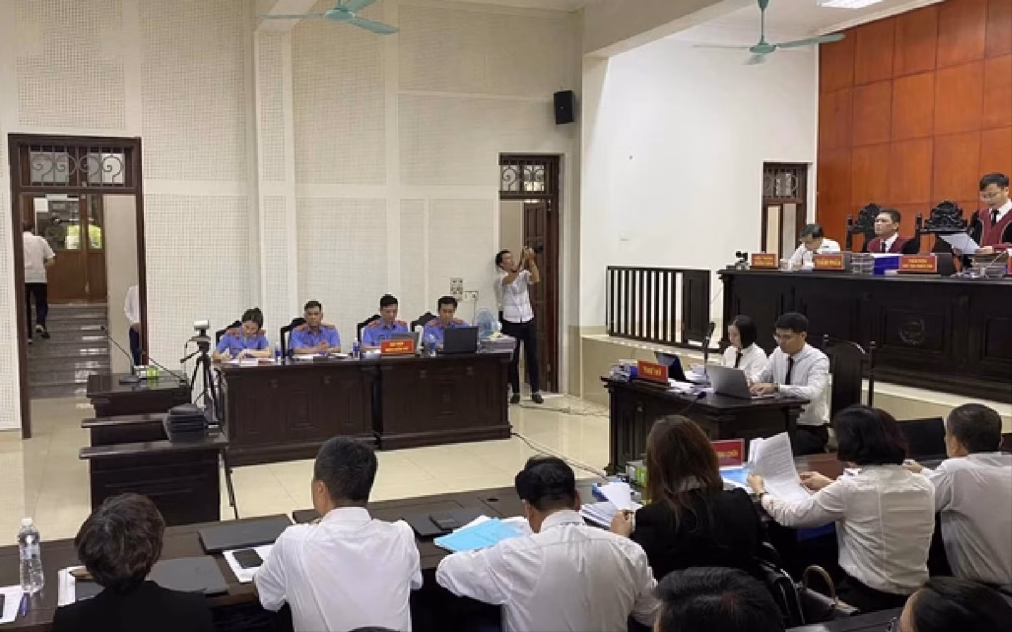 Cựu Giám đốc Sở GD%ĐT Quảng Ninh mời 4 luật sư tham gia bào chữa -0
