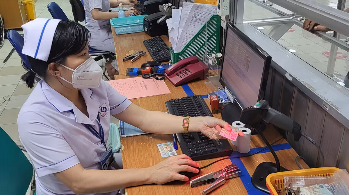 Nhiều cơ sở khám, chữa bệnh thực hiện tra cứu thông tin thẻ BHYT bằng CCCD -0
