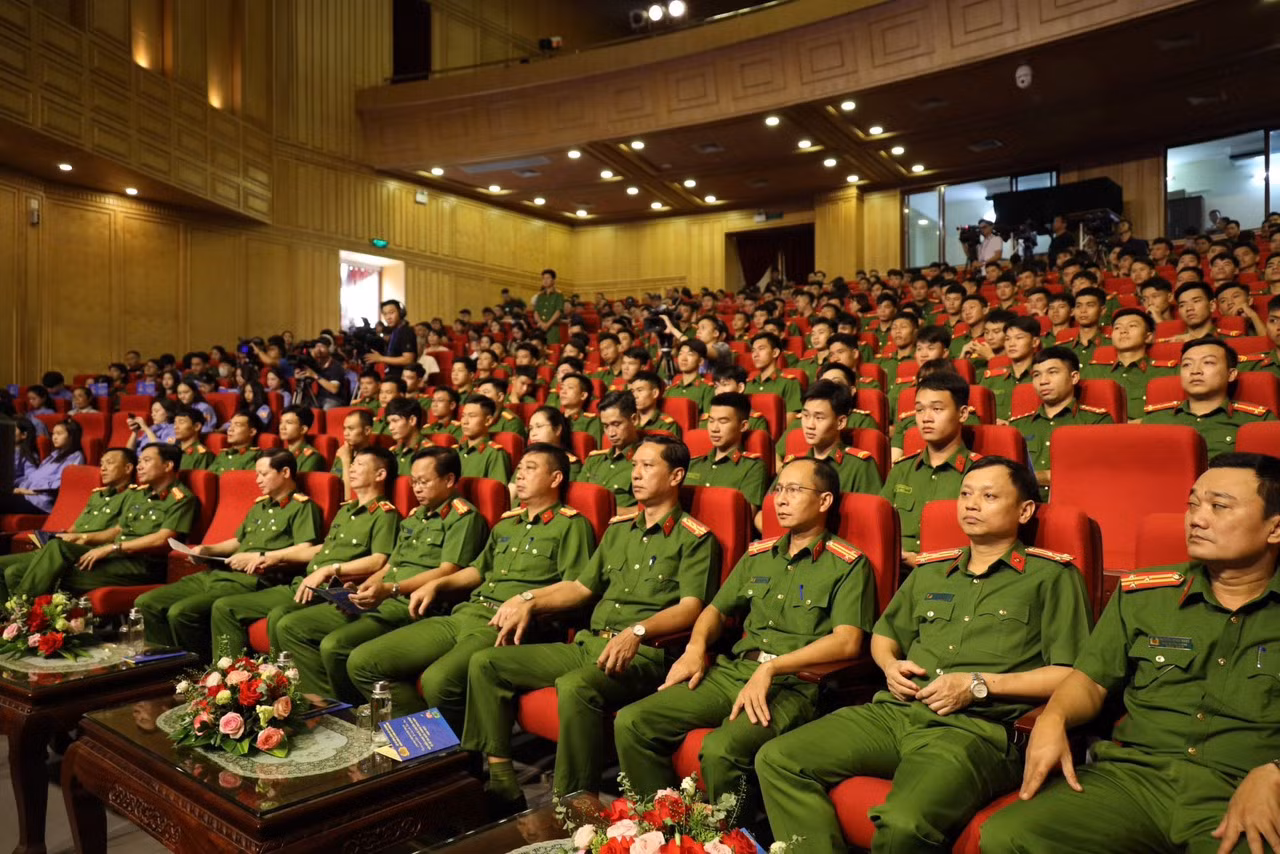 Những khoảnh khắc đẹp của Đoàn Nghi lễ CAND tại Hội diễn nghệ thuật Quốc phong toàn dân -0