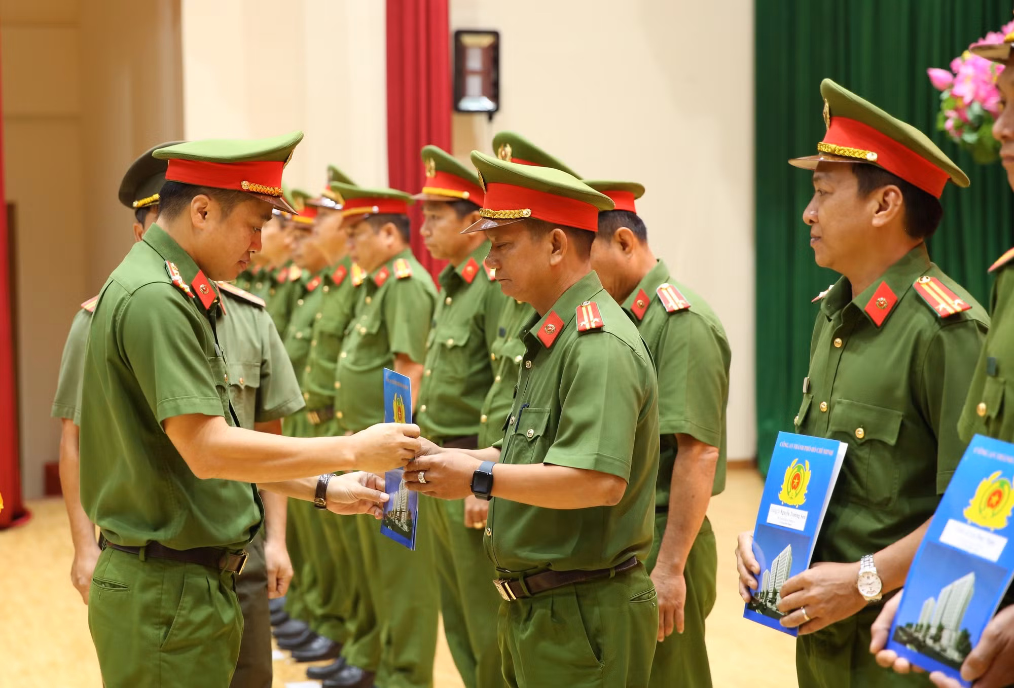 Công an TP Hồ Chí Minh bổ nhiệm 88 điều tra viên ở Công an cấp xã -0