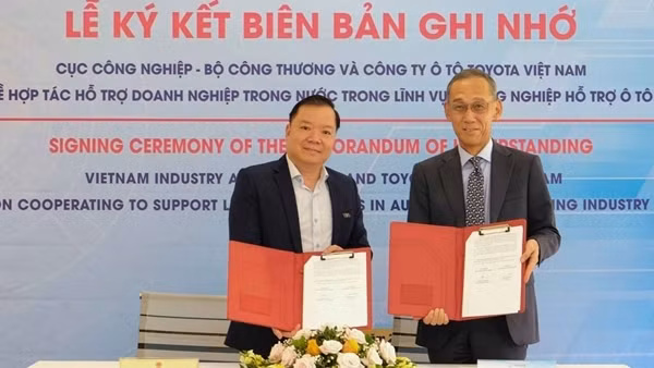 Bộ Công thương và Toyota Việt Nam ghi nhớ hợp tác hỗ trợ doanh nghiệp công nghiệp ô tô trong nước