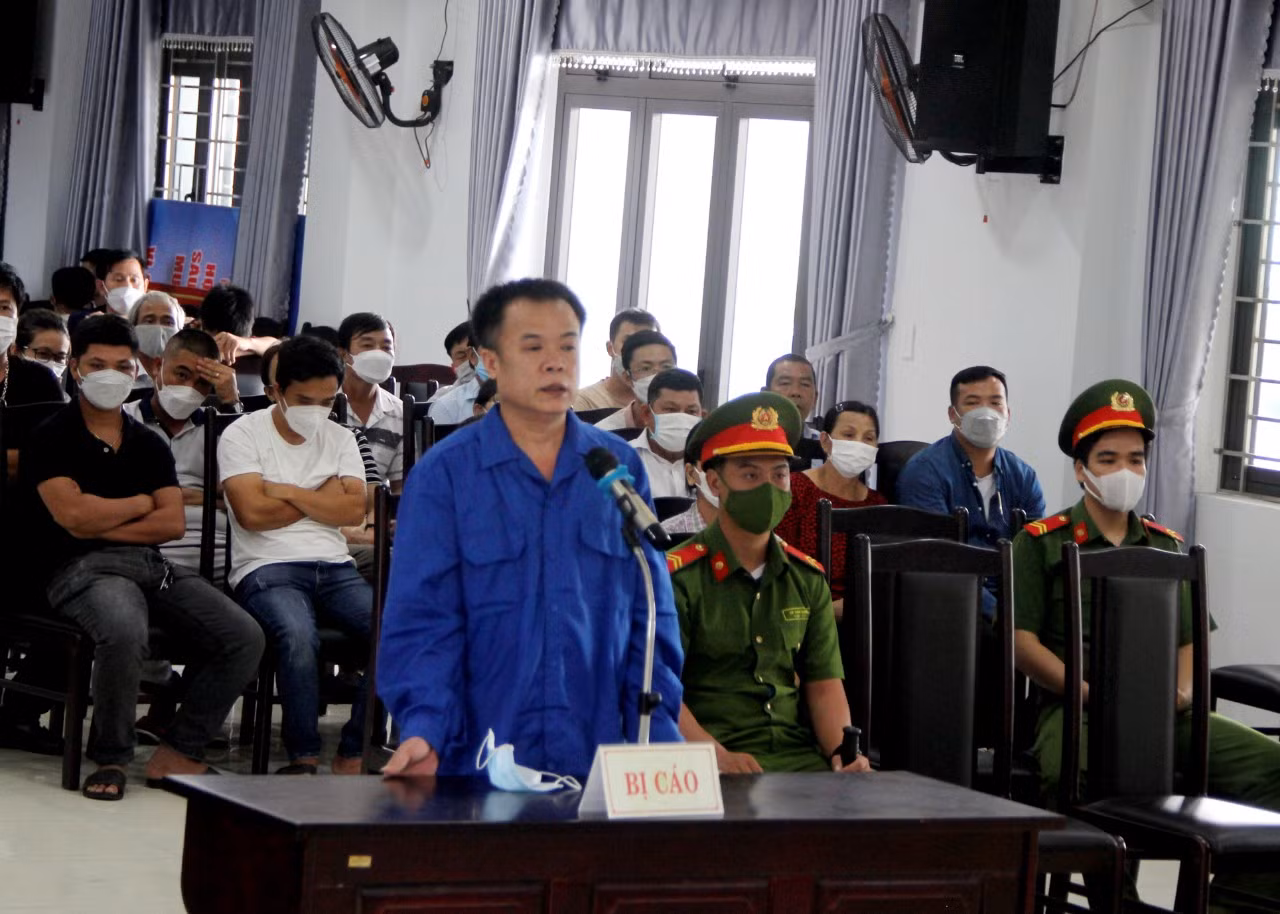 Đánh đổi sinh mạng vì giúp “Cu nhỏ” -0