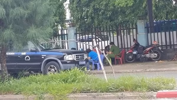 Người đàn ông dừng xe máy ở giao lộ, lên cơn co giật rồi tử vong ảnh 3