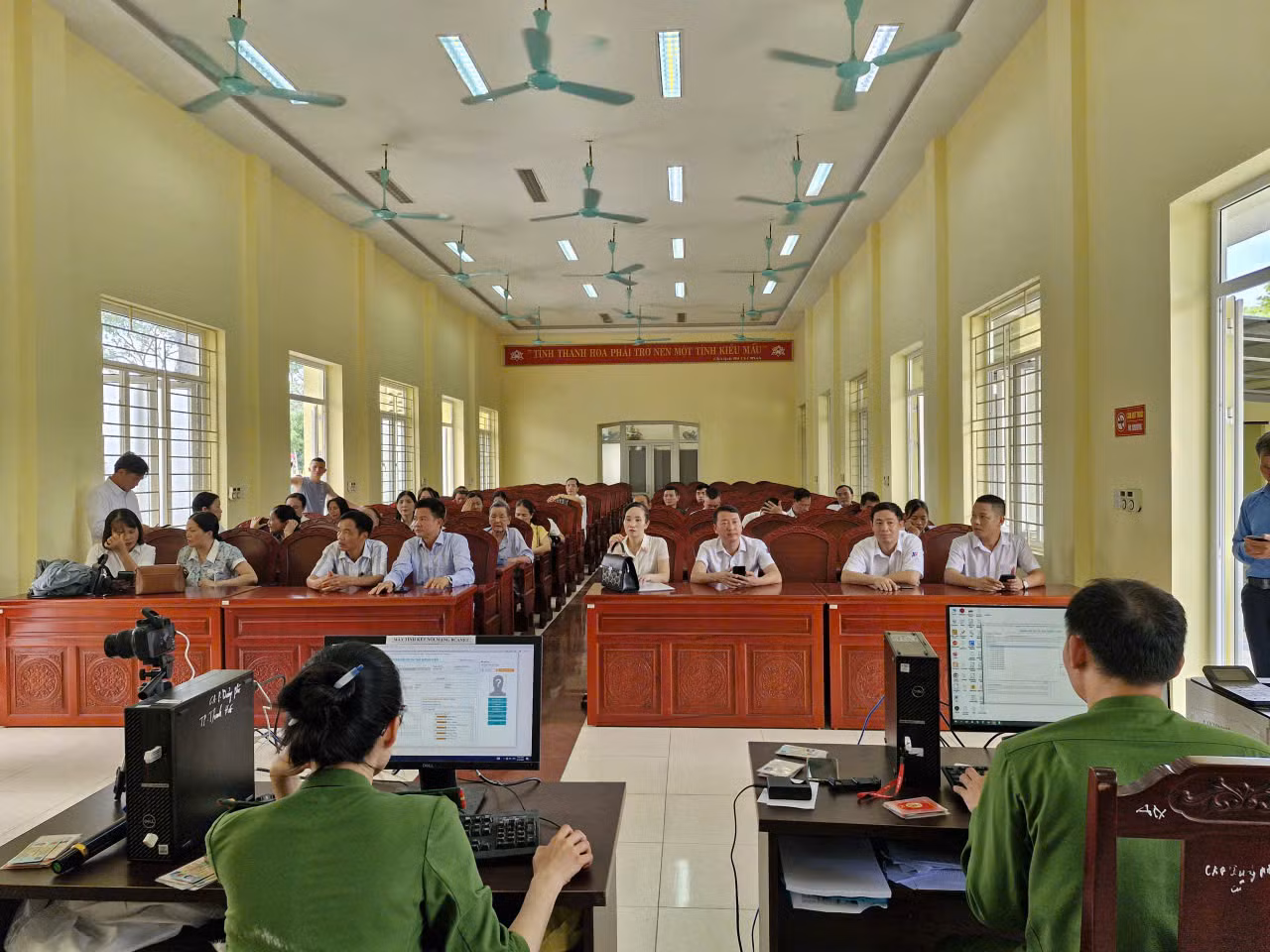 Công an Thanh Hóa chạy đua với thời gian, hoàn thành đúng hẹn cấp đổi Thẻ đảng viên -0