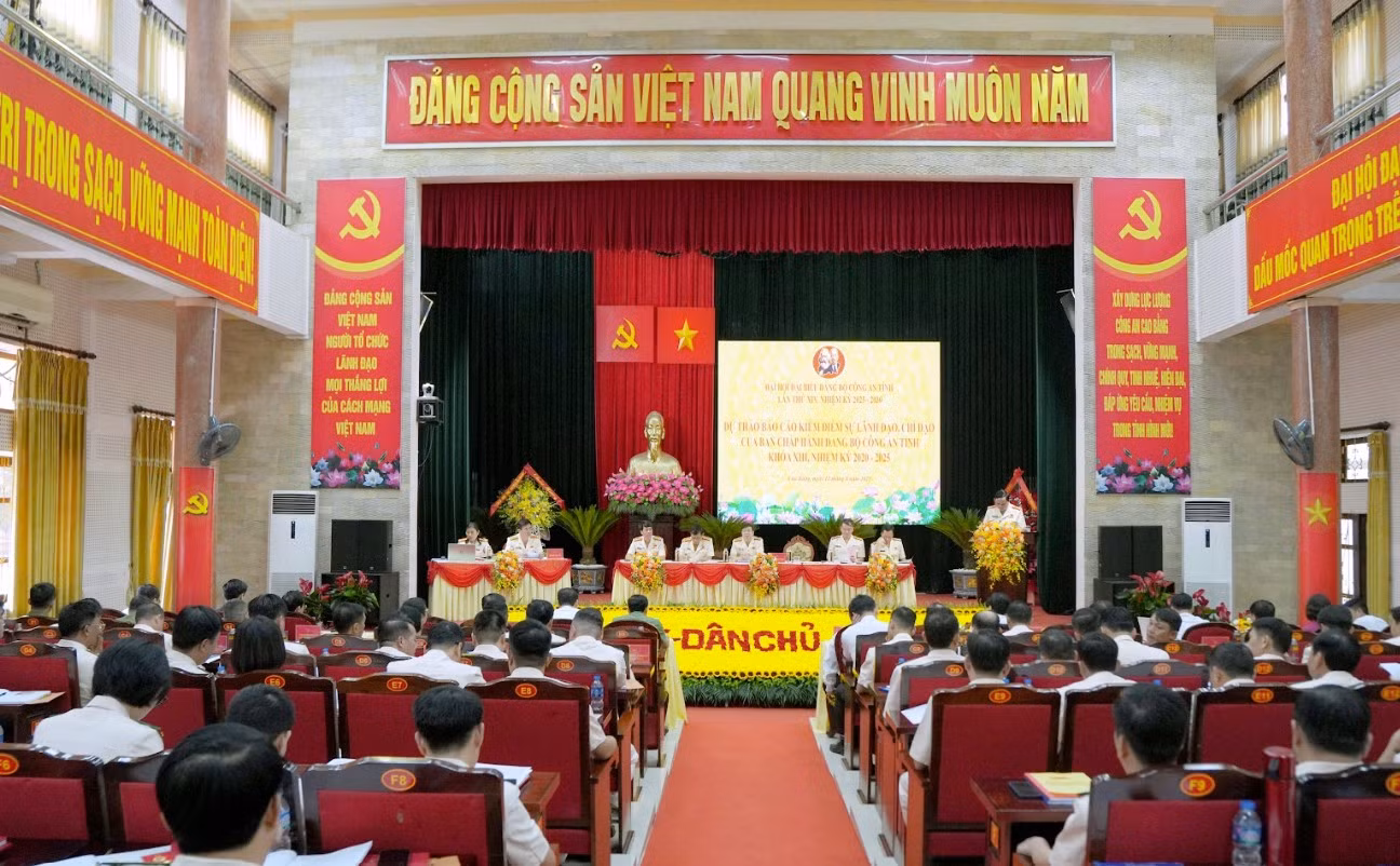 Thứ trưởng Lê Văn Tuyến dự Đại hội Đảng bộ Công an tỉnh Cao Bằng -0