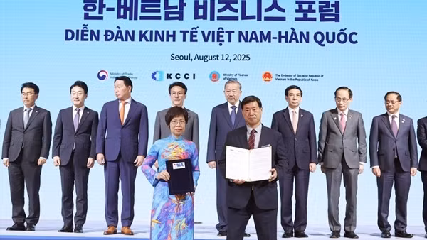 Tổng Bí thư Tô Lâm và Thủ tướng Hàn Quốc chứng kiến Lễ trao thỏa thuận hợp tác