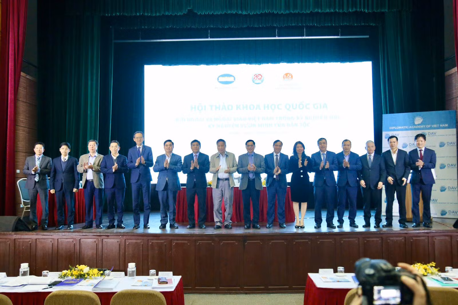 Đối ngoại và ngoại giao Việt Nam trong kỷ nguyên vươn mình -1