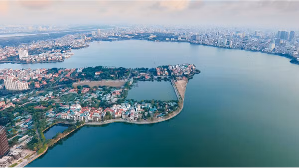 Hà Nội nghiên cứu mở rộng nhiều tuyến đường quanh hồ Tây