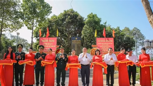Khánh thành Bia tưởng niệm các Anh hùng - Liệt sĩ ở Tây Ninh