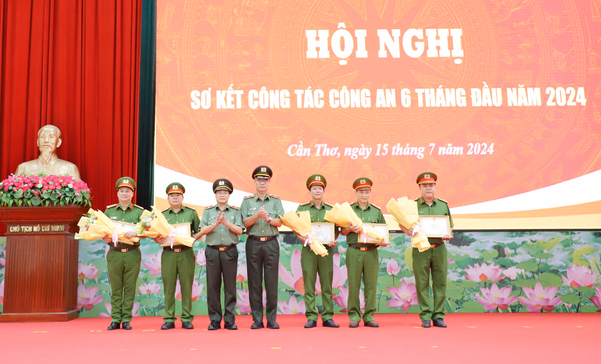 Giữ vững ANTT ở thành phố trung tâm châu thổ Cửu Long -0