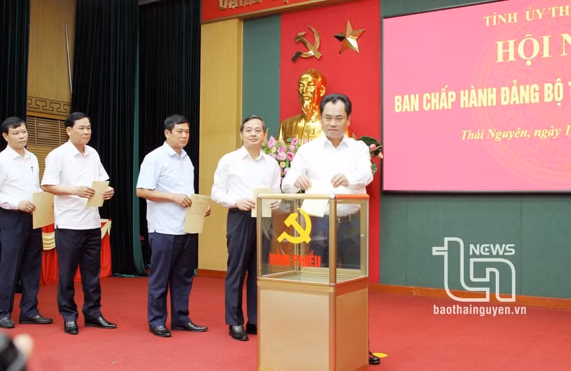 Ông Trịnh Việt Hùng được bầu giữ chức Bí thư Tỉnh ủy Thái Nguyên -0