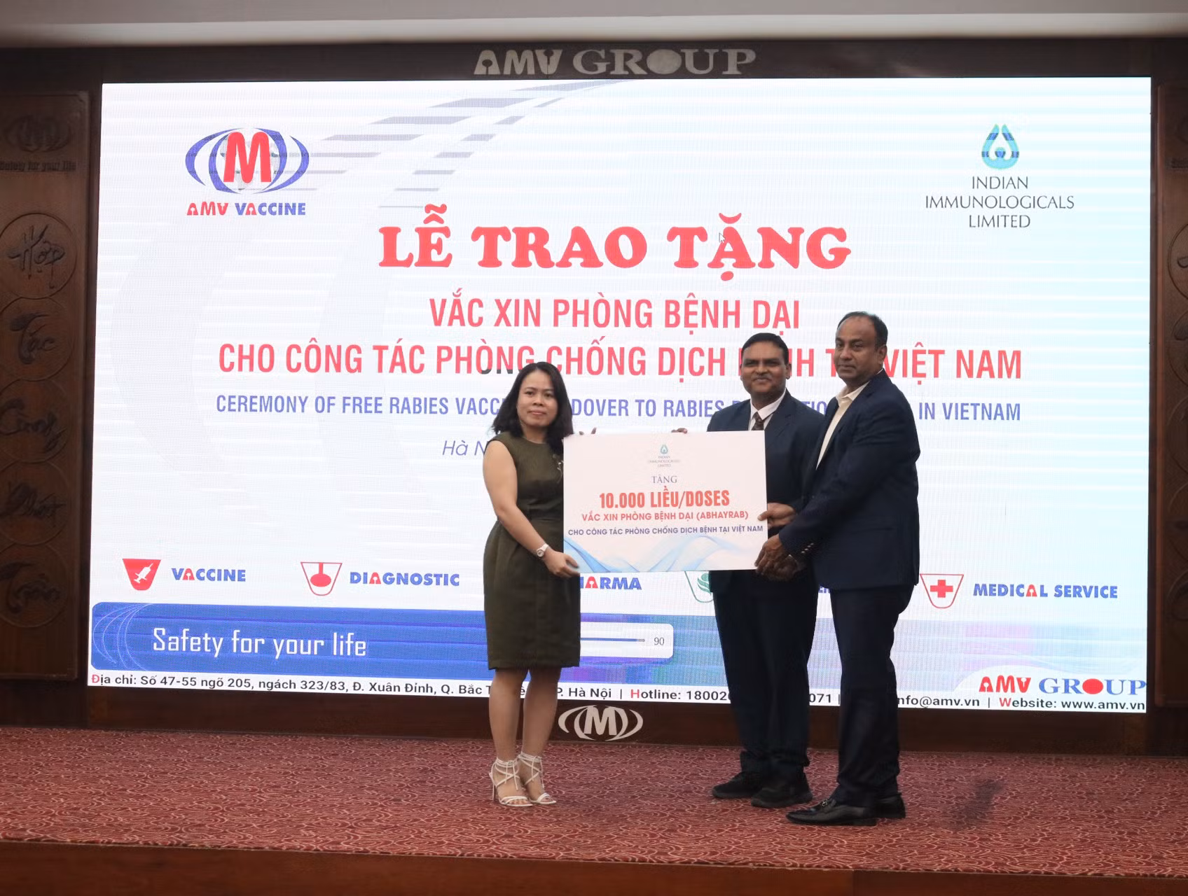 Người nghèo, trẻ em dưới 6 tuổi ở vùng sâu được tiêm vaccine phòng dại miễn phí -0