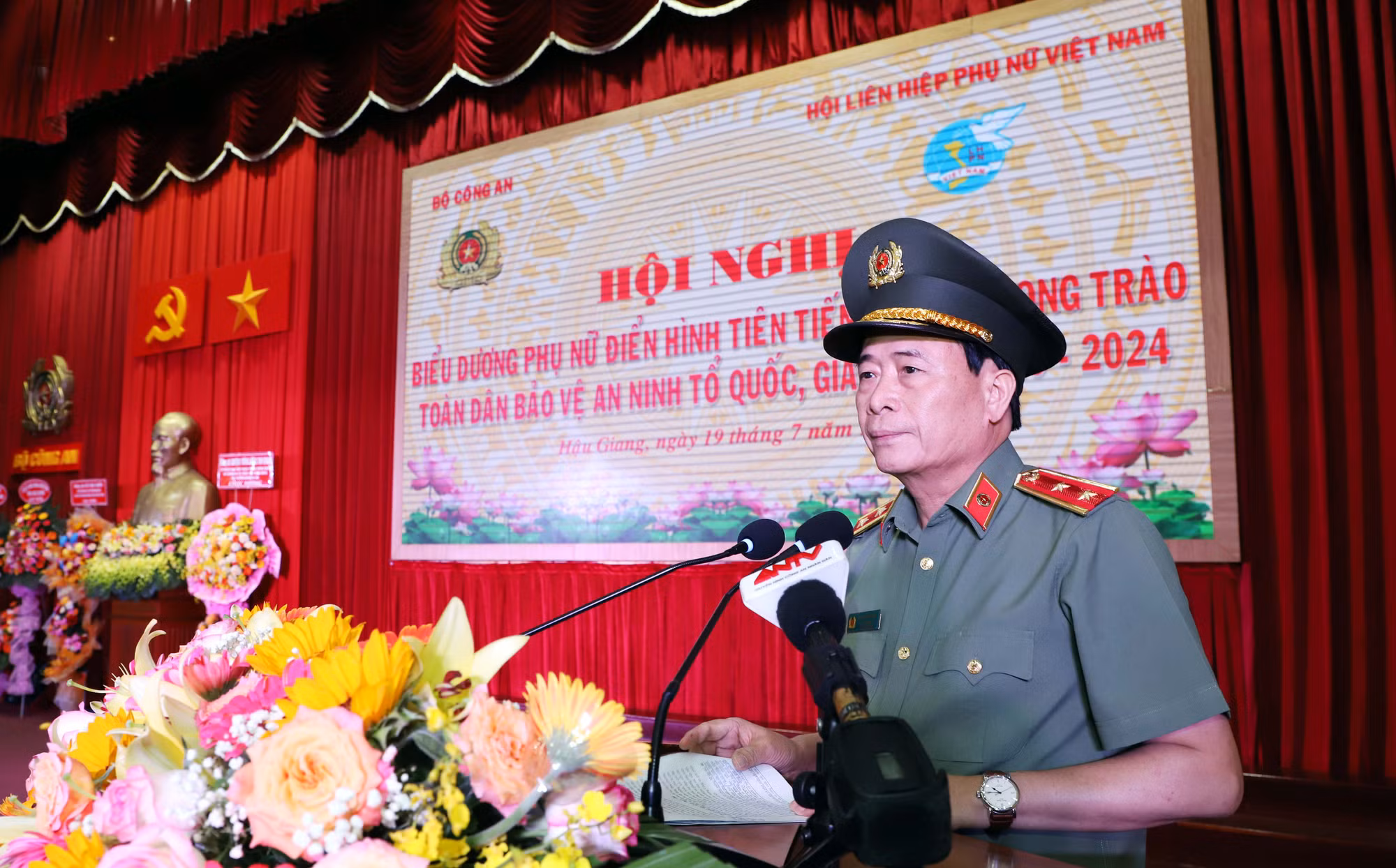 Đẩy mạnh phối hợp giữa Công an và Hội Liên hiệp Phụ nữ các cấp trong thực hiện phong trào TDBV ANTQ -0