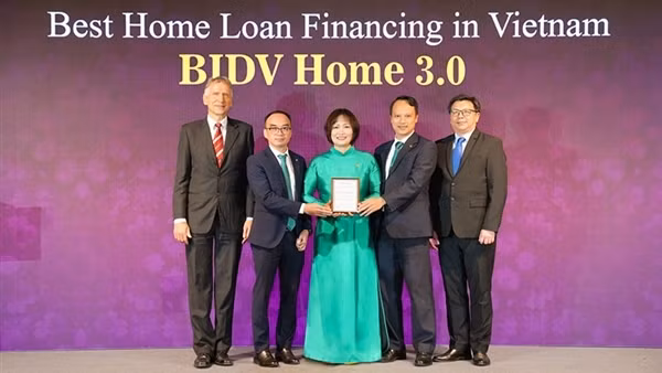 BIDV nhận “cú đúp” giải thưởng uy tín trong lĩnh vực ngân hàng bán lẻ