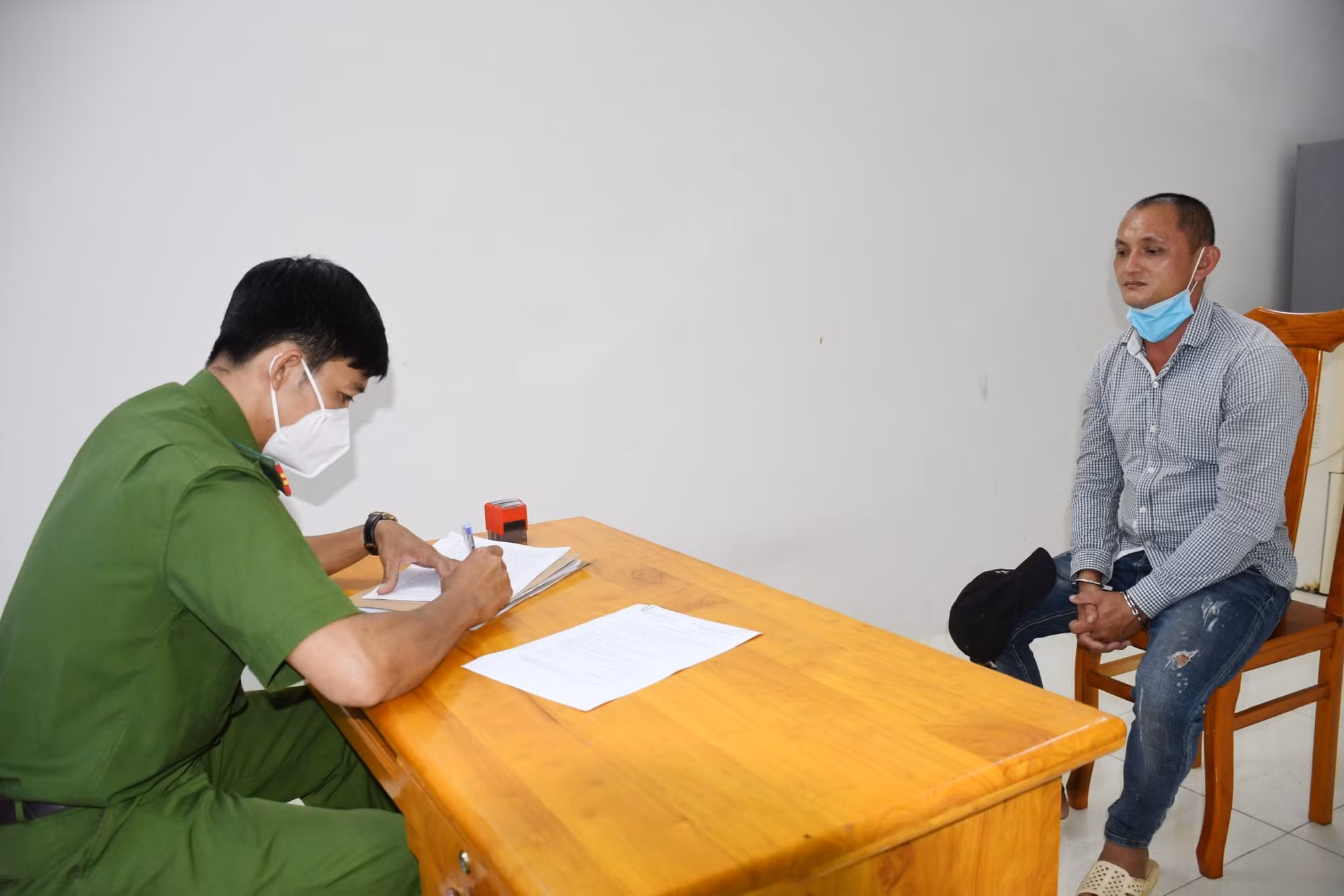 Đâm chết người vì nợ tiền nhưng không trả -0