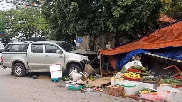 Vượt đèn đỏ gây tai nạn rồi bỏ mặc hai mẹ con bỏ chạy ảnh 5