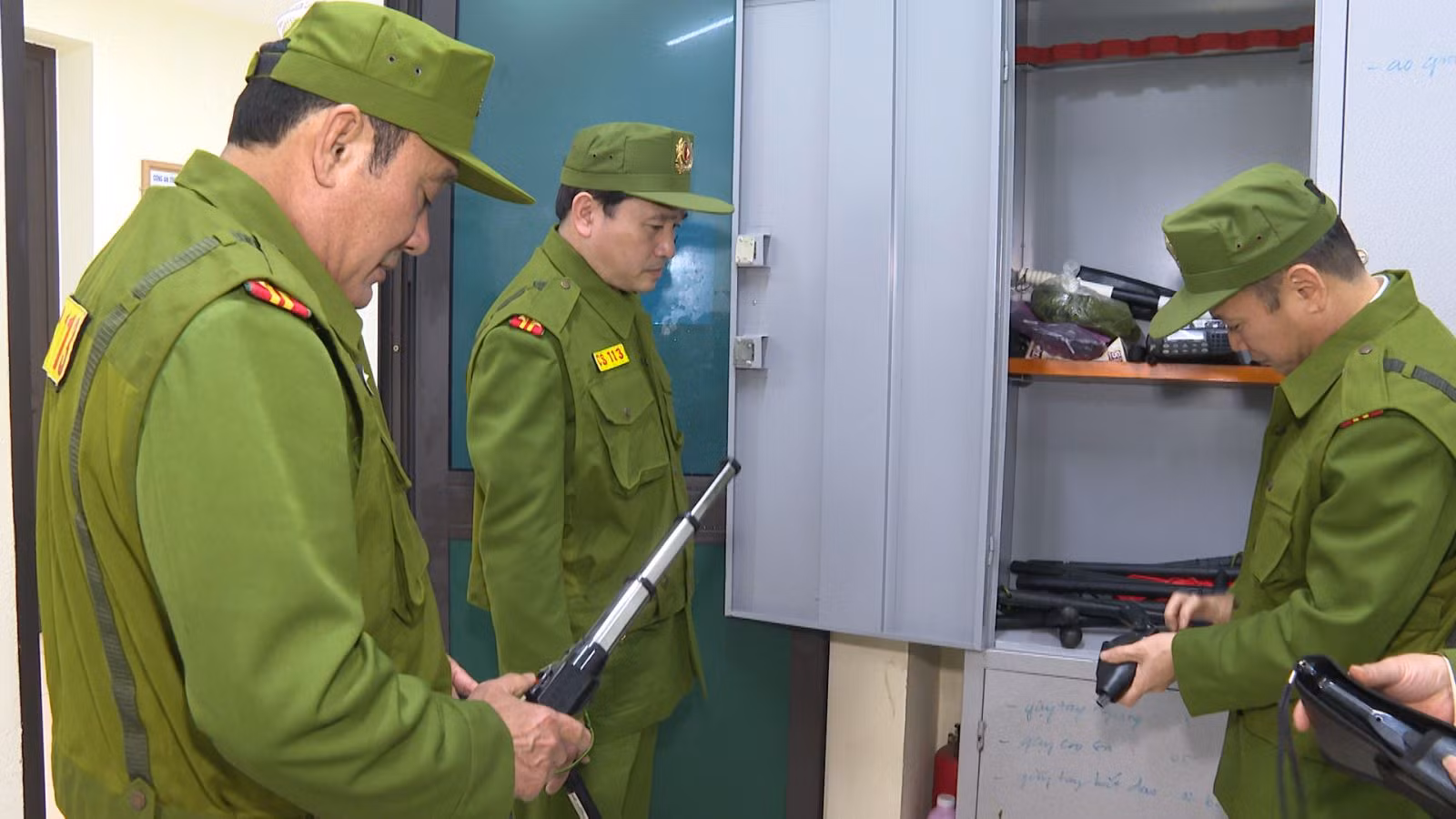 Công an Thanh Hoá bảo đảm tuyệt đối an toàn cho nhân dân vui Tết, đón xuân. -0