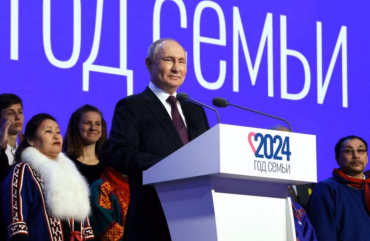 Ông Putin kêu gọi người dân sinh nhiều con hơn -0