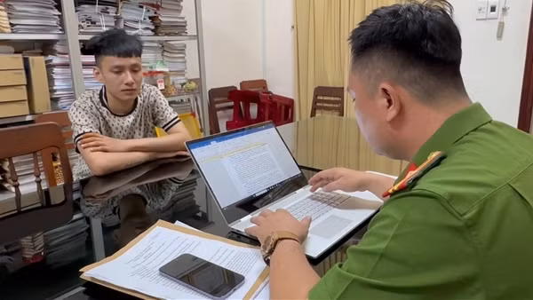 Thợ cắt tóc có hành vi giết người ra đầu thú