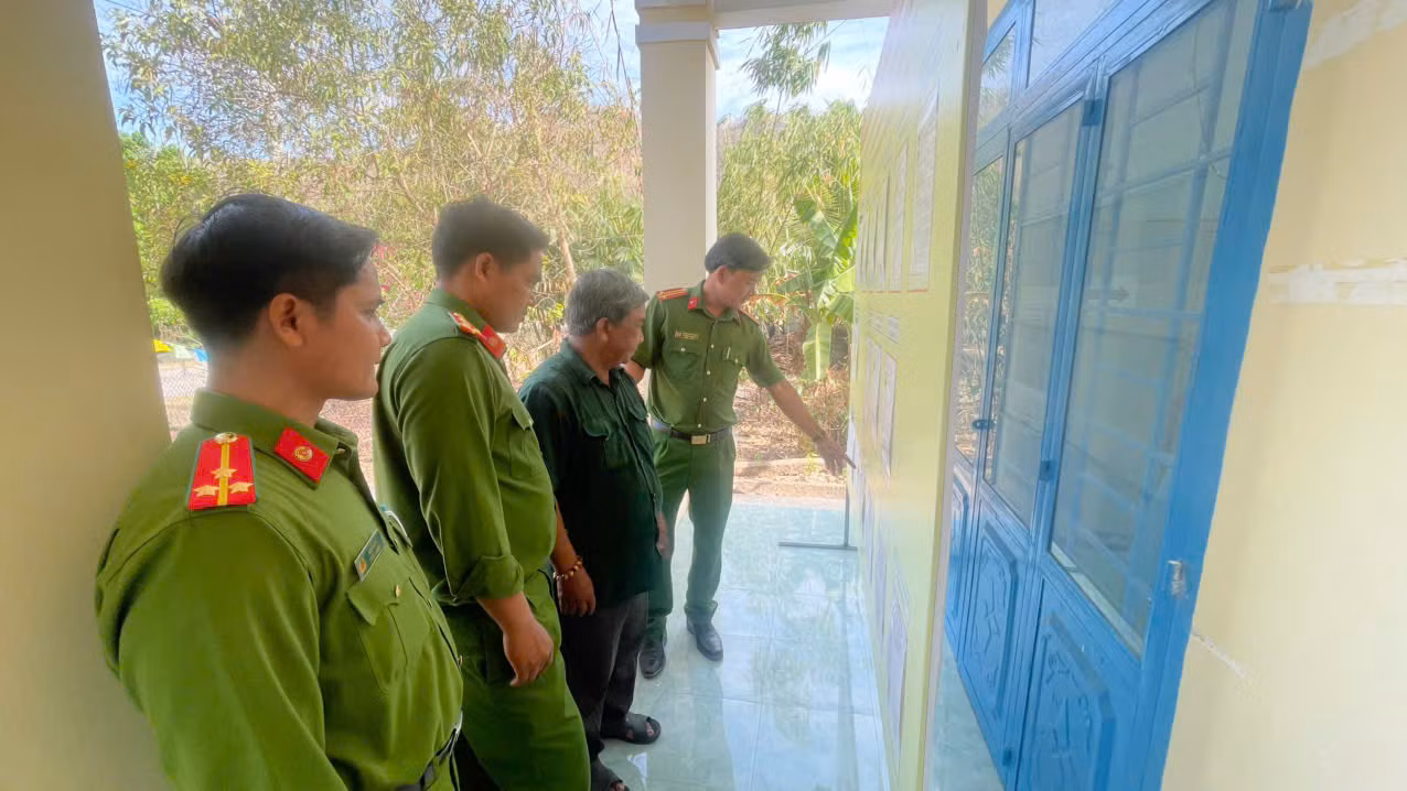 Đồng bào K’Ho gửi trọn niềm tin trong lá phiếu cử tri -0