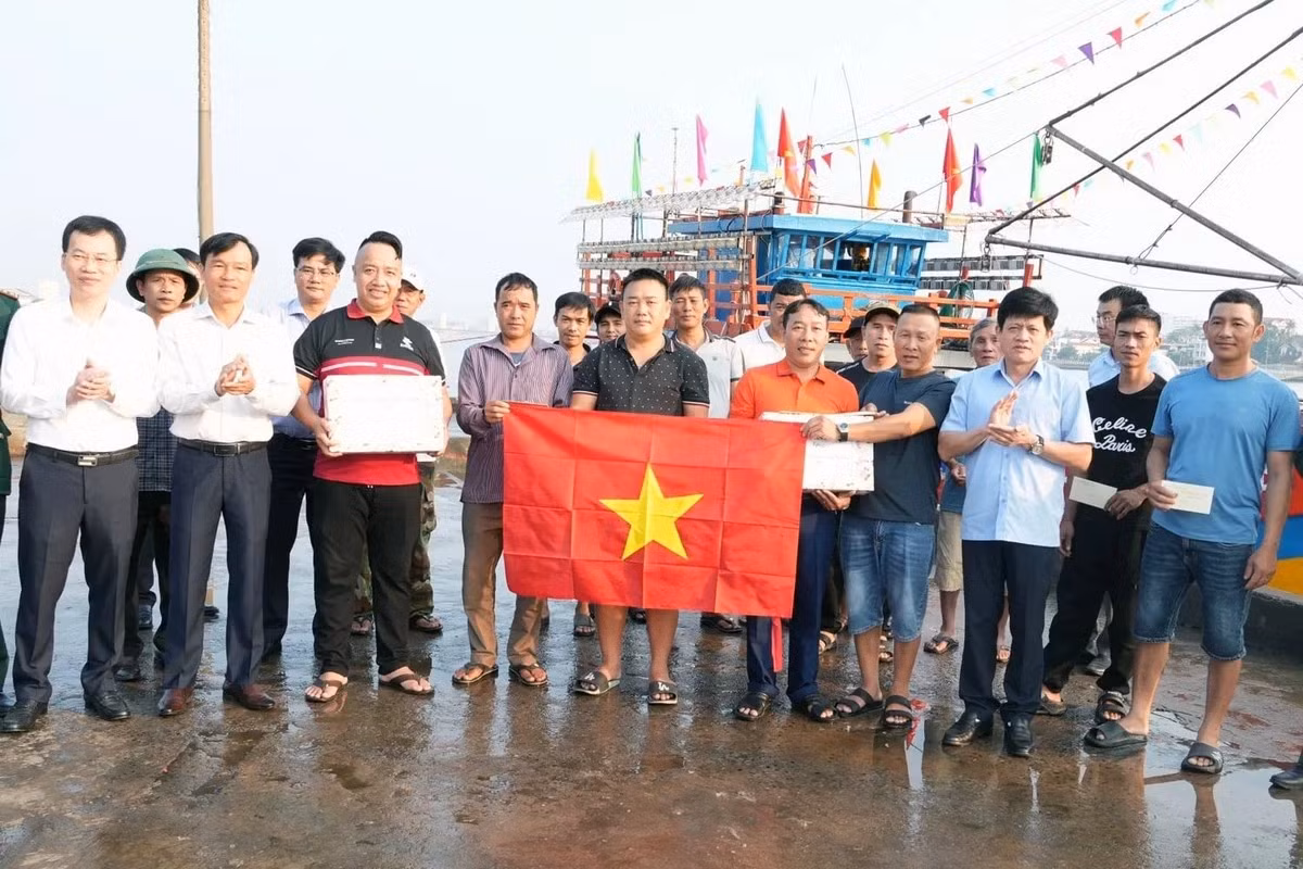 Quyết liệt chống khai thác IUU để gỡ thẻ vàng của EC về khai thác thuỷ hải sản -0