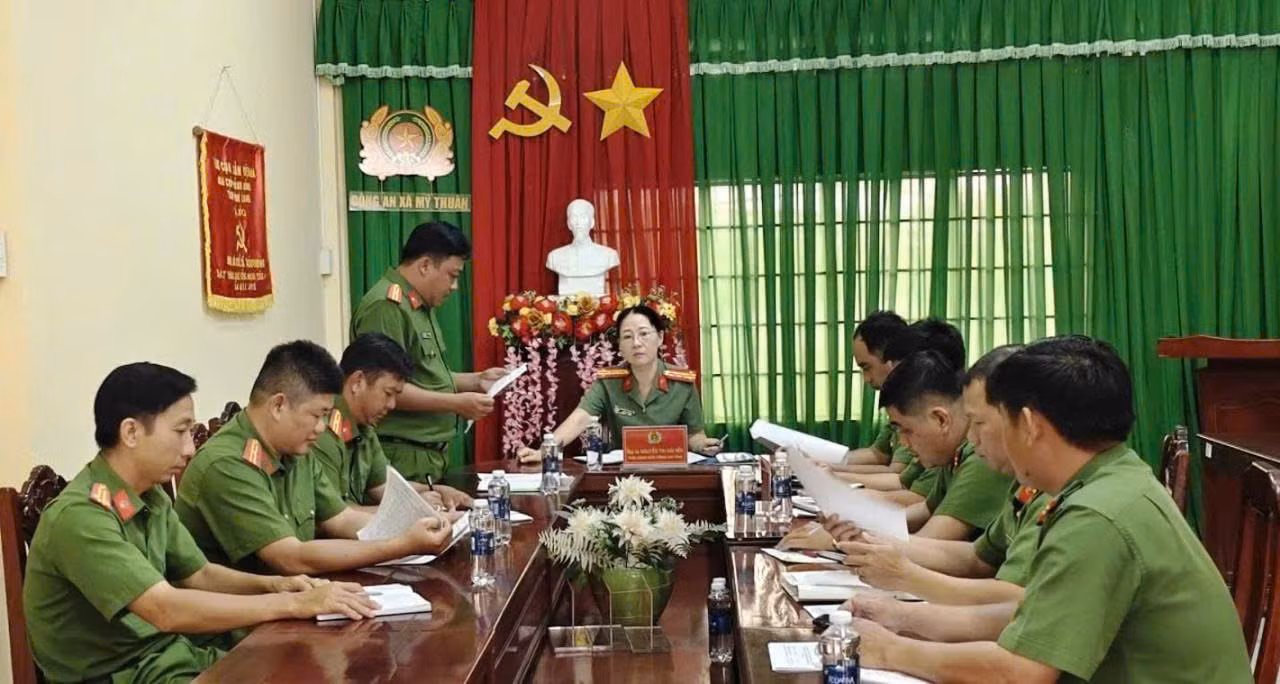 Công an vùng sông nước Tây Nam bộ phòng ngừa, trấn áp tội phạm ngay từ địa bàn cơ sở -0