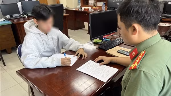 Bị xử phạt vì đăng tải, phát tán trái phép phim “Thỏ ơi!!”