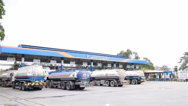 Hà Nội nghiên cứu mở rộng hệ thống kho dự trữ xăng dầu