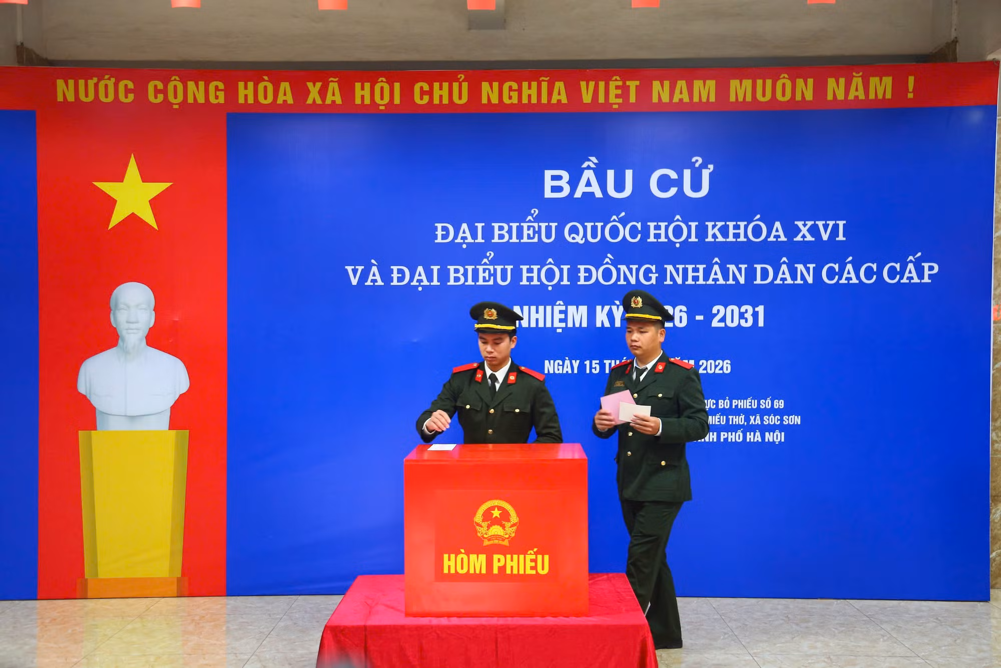 Niềm tự hào của học viên CAND trong lần đầu cầm lá phiếu -0