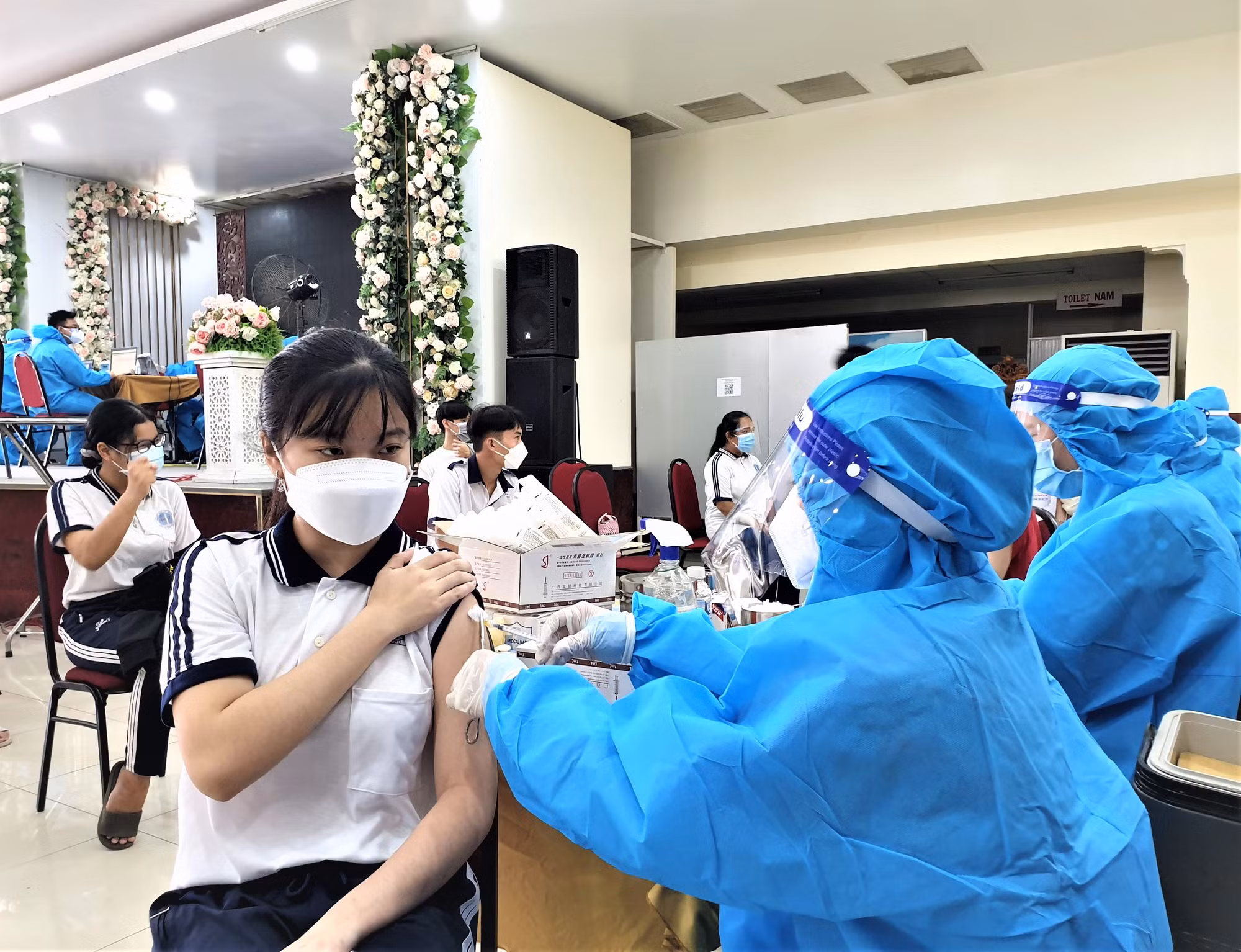 Sóc Trăng kêu gọi người từ 12 tuổi trở lên đi tiêm vaccine -0