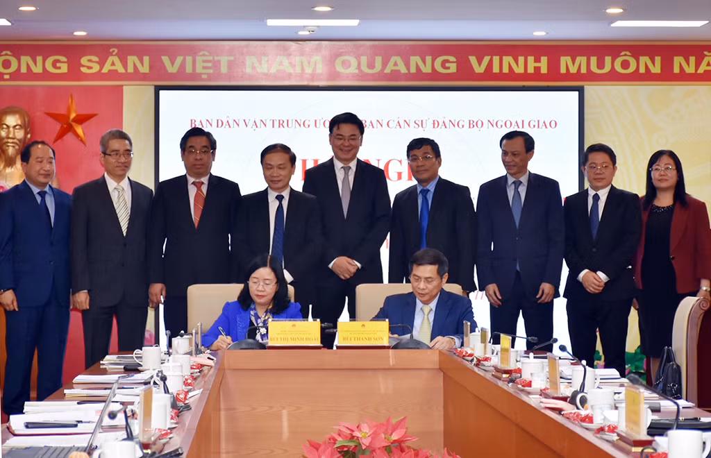 Tổng kết 5 năm thực hiện Chương trình phối hợp giữa Ban Dân vận Trung ương và Ban cán sự đảng Bộ Ngoại giao -0