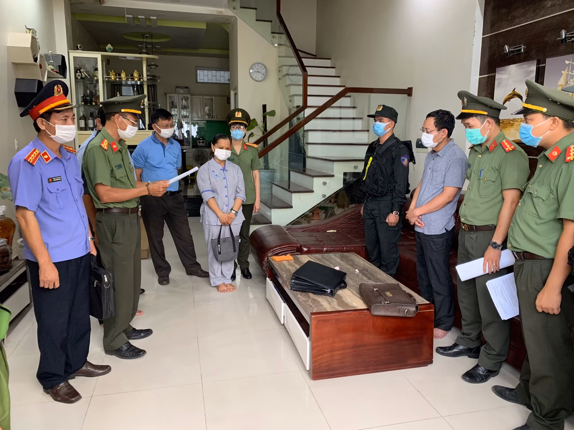 Khởi tố Phó Giám đốc Cảng hàng không Phú Bài để điều tra hành vi “Tham ô tài sản” -0