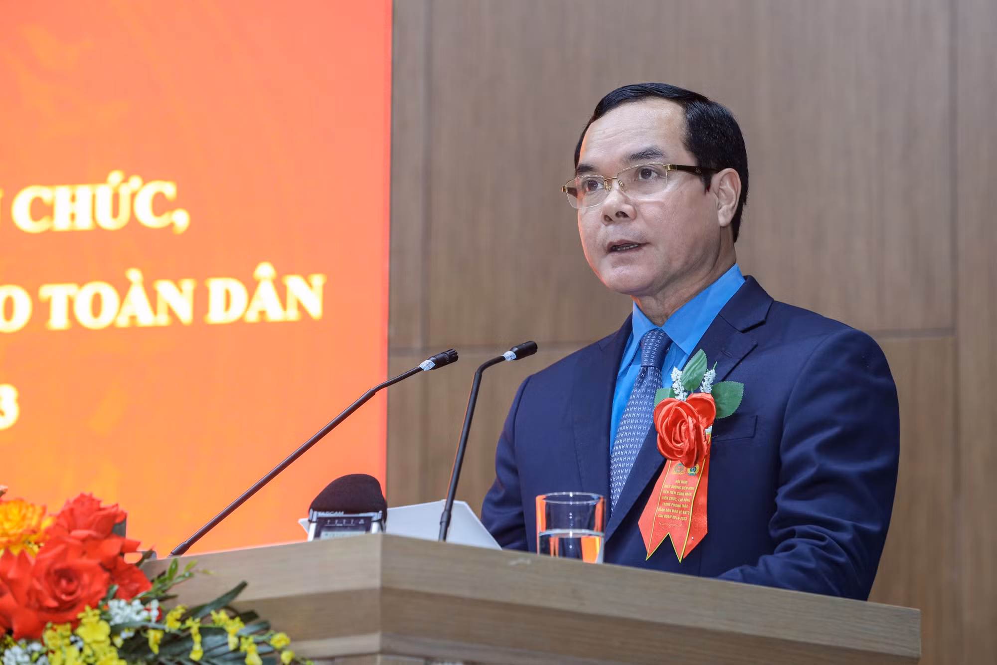 Vinh danh 145 tập thể, cá nhân công nhân viên chức, người lao động tiêu biểu trong phong trào toàn dân bảo vệ ANTQ -0