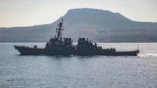 Houthi tấn công tàu thương mại, thách thức liên quân do Mỹ lập trên Biển Đỏ